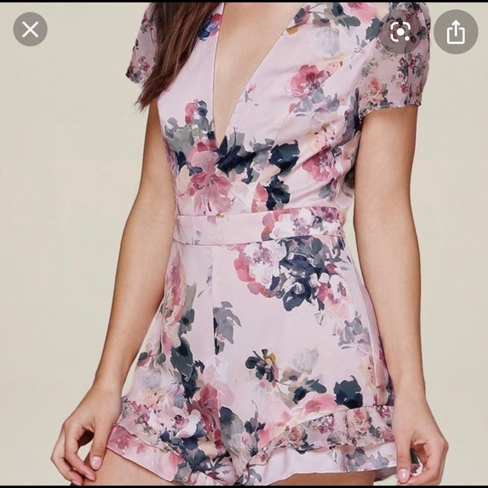 NWT BEBE floral pint ruffle dream feminine croquette romper